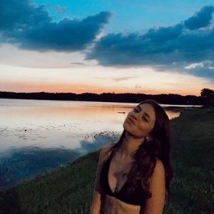 Meet your Posher, Vita